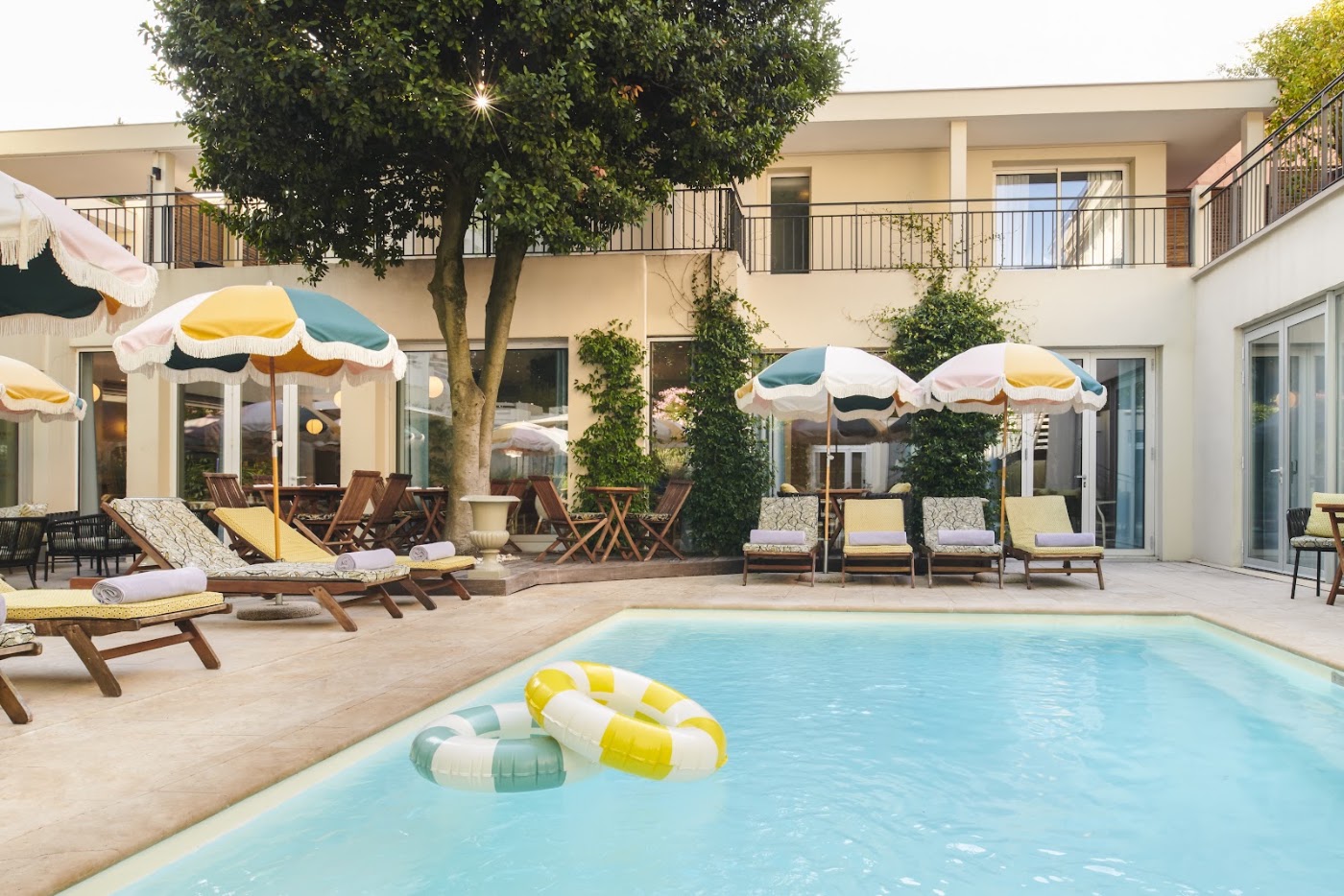 Maison des Ambassadeurs, dog-friendly hotel in Ile de Re and La Rochelle