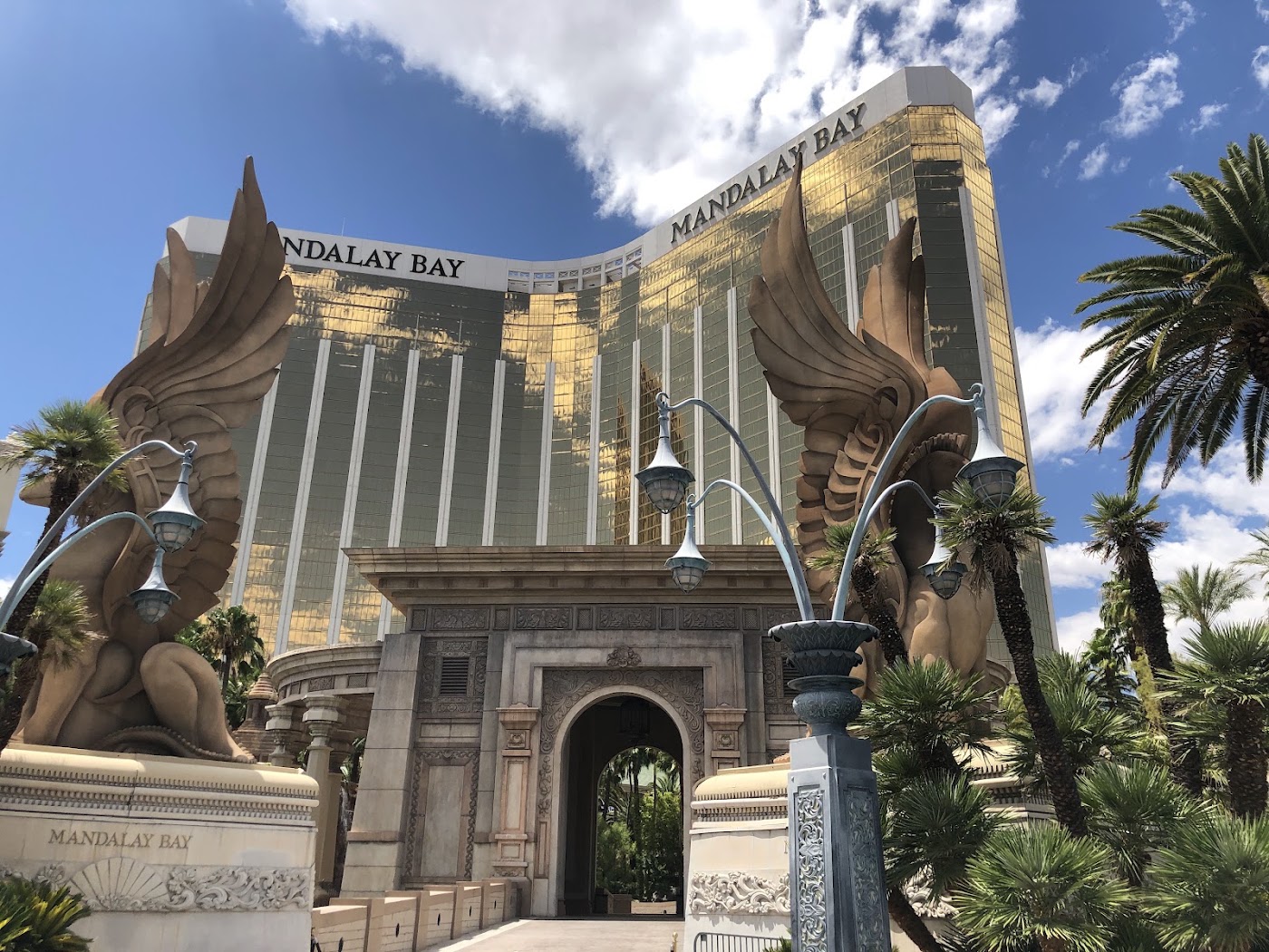 Mandalay Bay Resort and Casino, dog-friendly hotel, photo 5