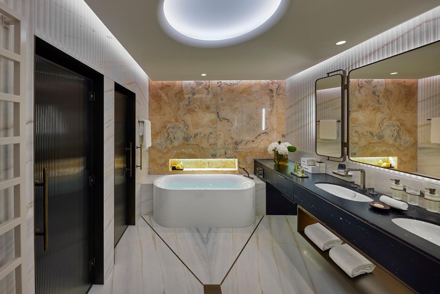 Mandarin Oriental Palace, Luzern, dog-friendly hotel, photo 4