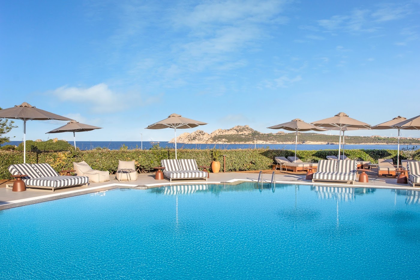 Mangia's Santa Teresa Sardinia, Curio Collection by Hilton, dog-friendly hotel, photo 4