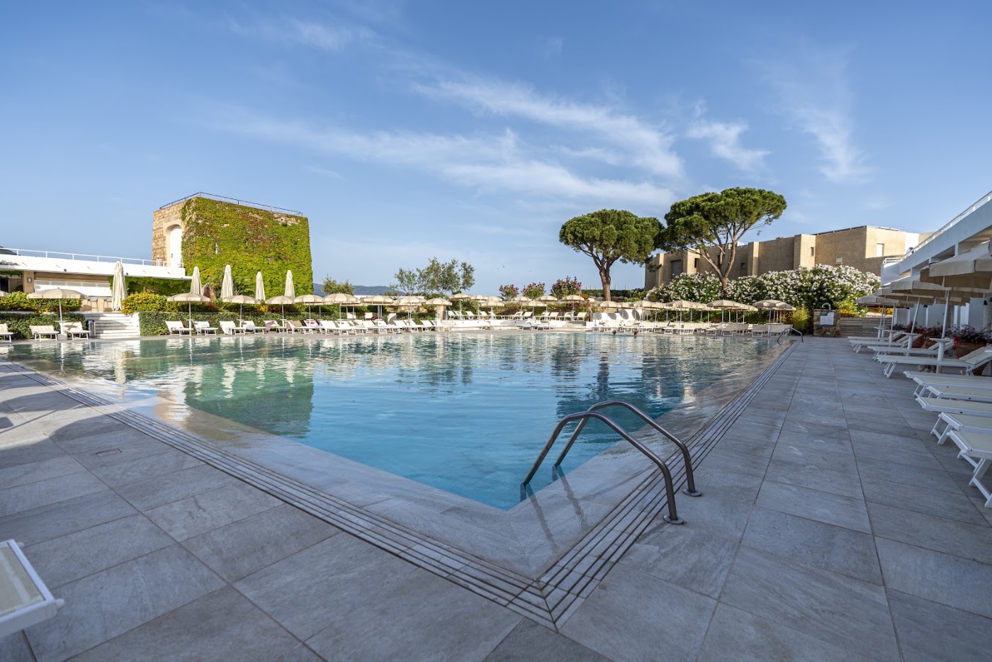 Mangia's Pollina Resort, dog-friendly hotel, photo 4