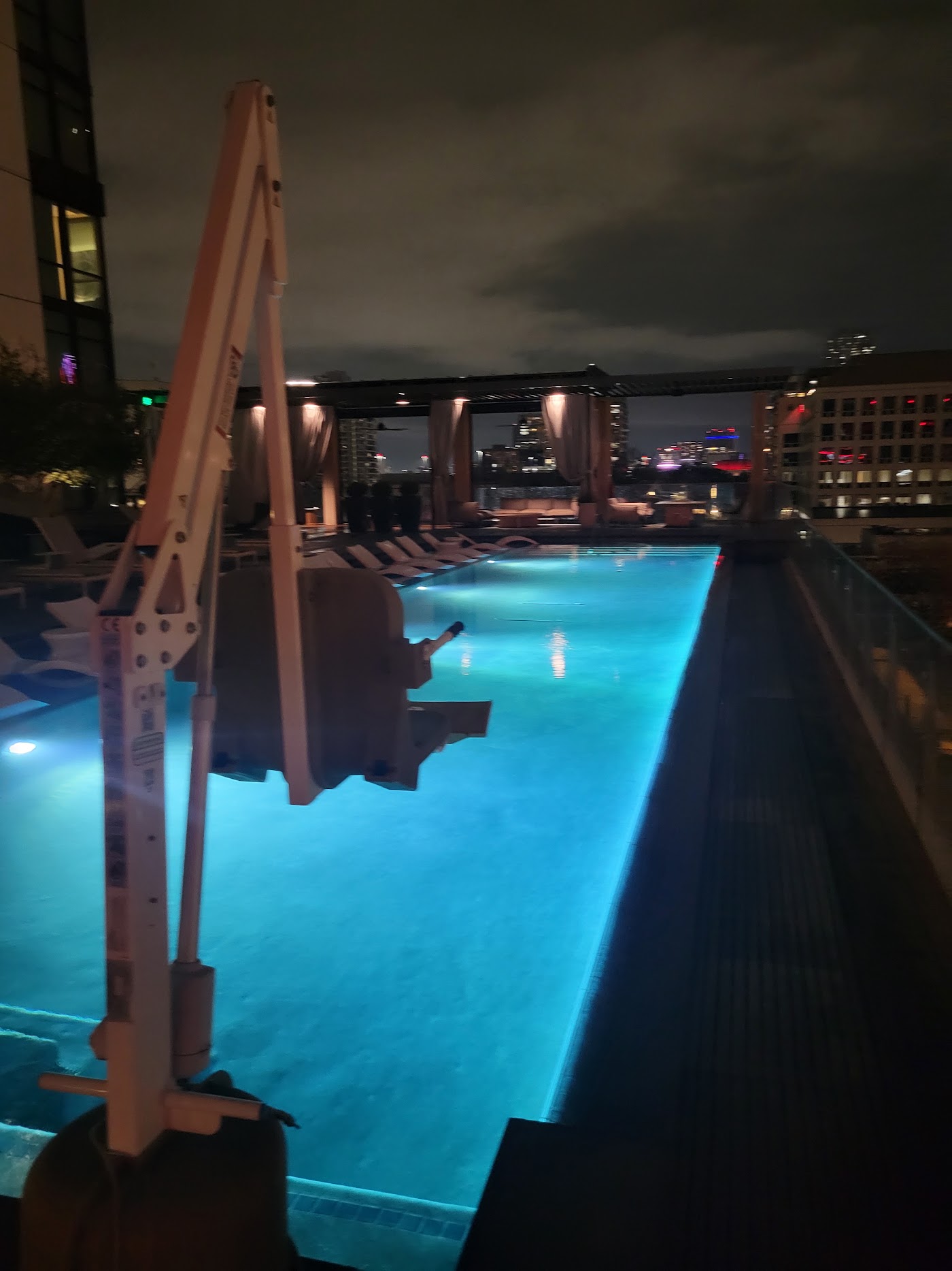 Marriott Dallas Uptown, dog-friendly hotel, photo 4