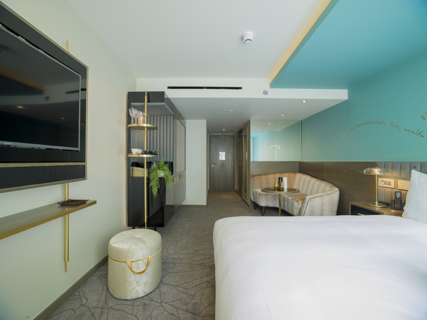 Middle Eight, dog-friendly hotel, photo 5