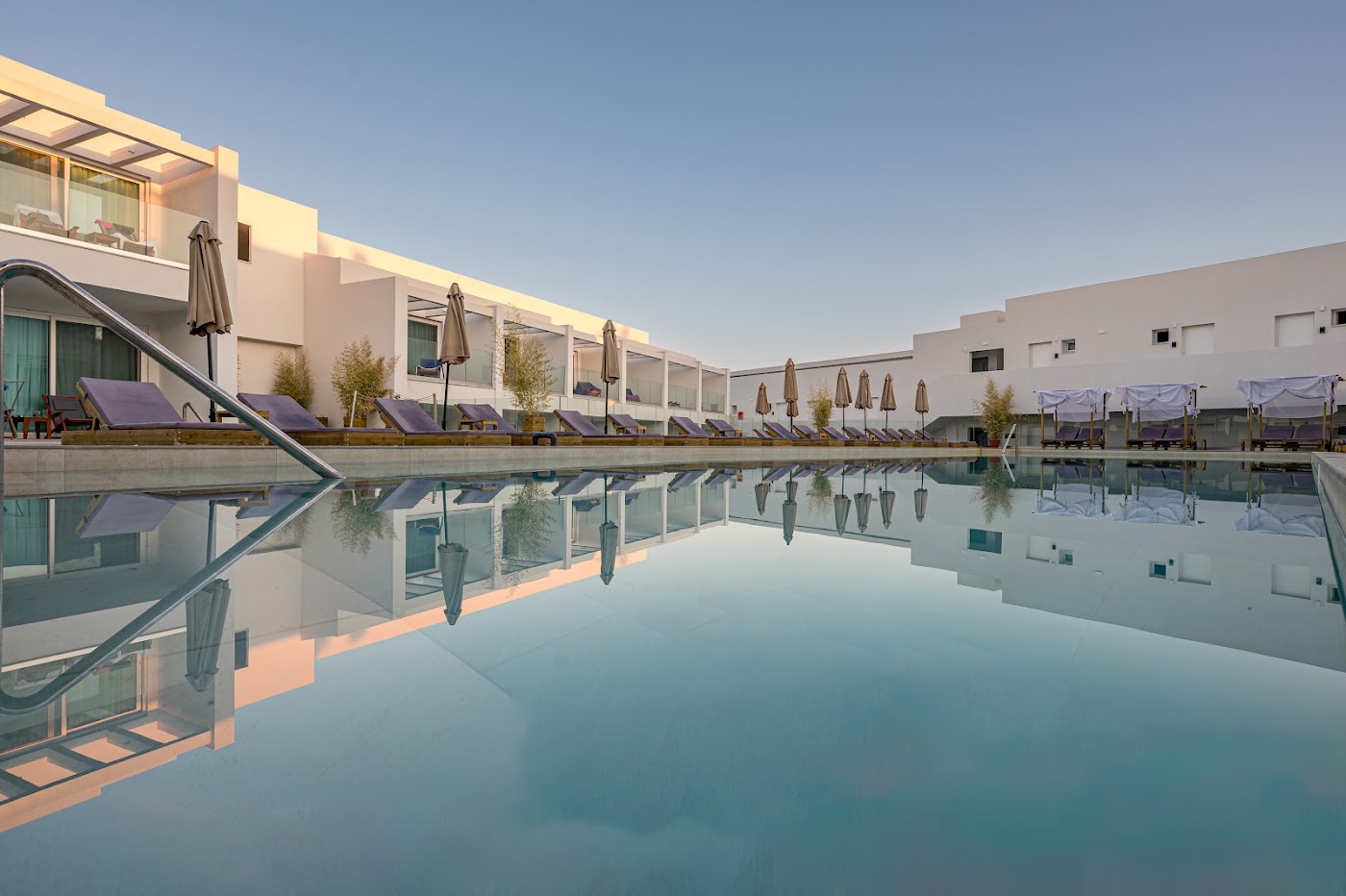 Mirage Bleu Hotel, dog-friendly hotel, photo 2