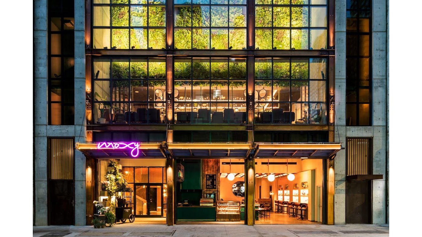 Moxy NYC Chelsea, dog-friendly hotel, photo 2