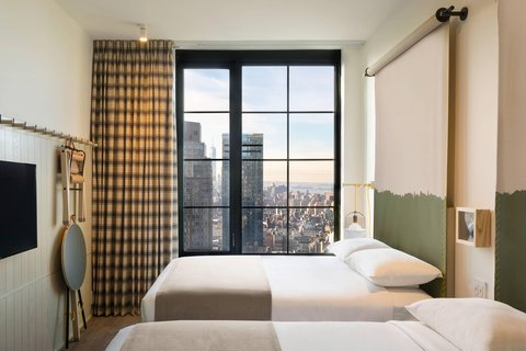 Moxy NYC Chelsea, dog-friendly hotel, photo 3