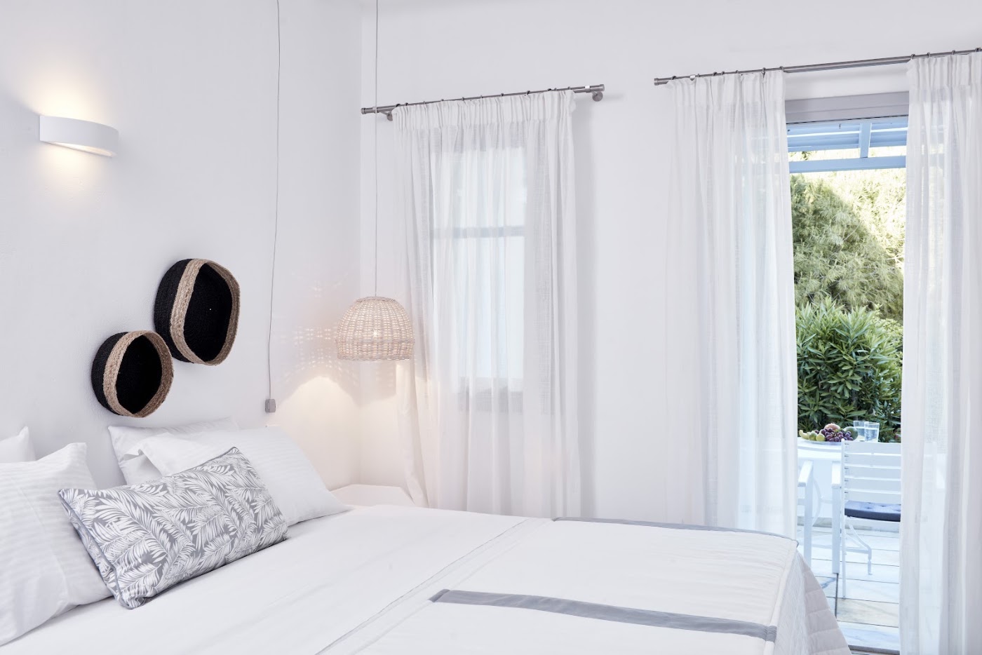 Mr and Mrs White Paros, dog-friendly hotel, photo 3