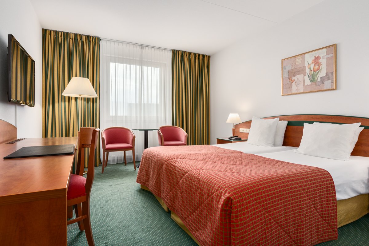 NH Maastricht, dog-friendly hotel, photo 3