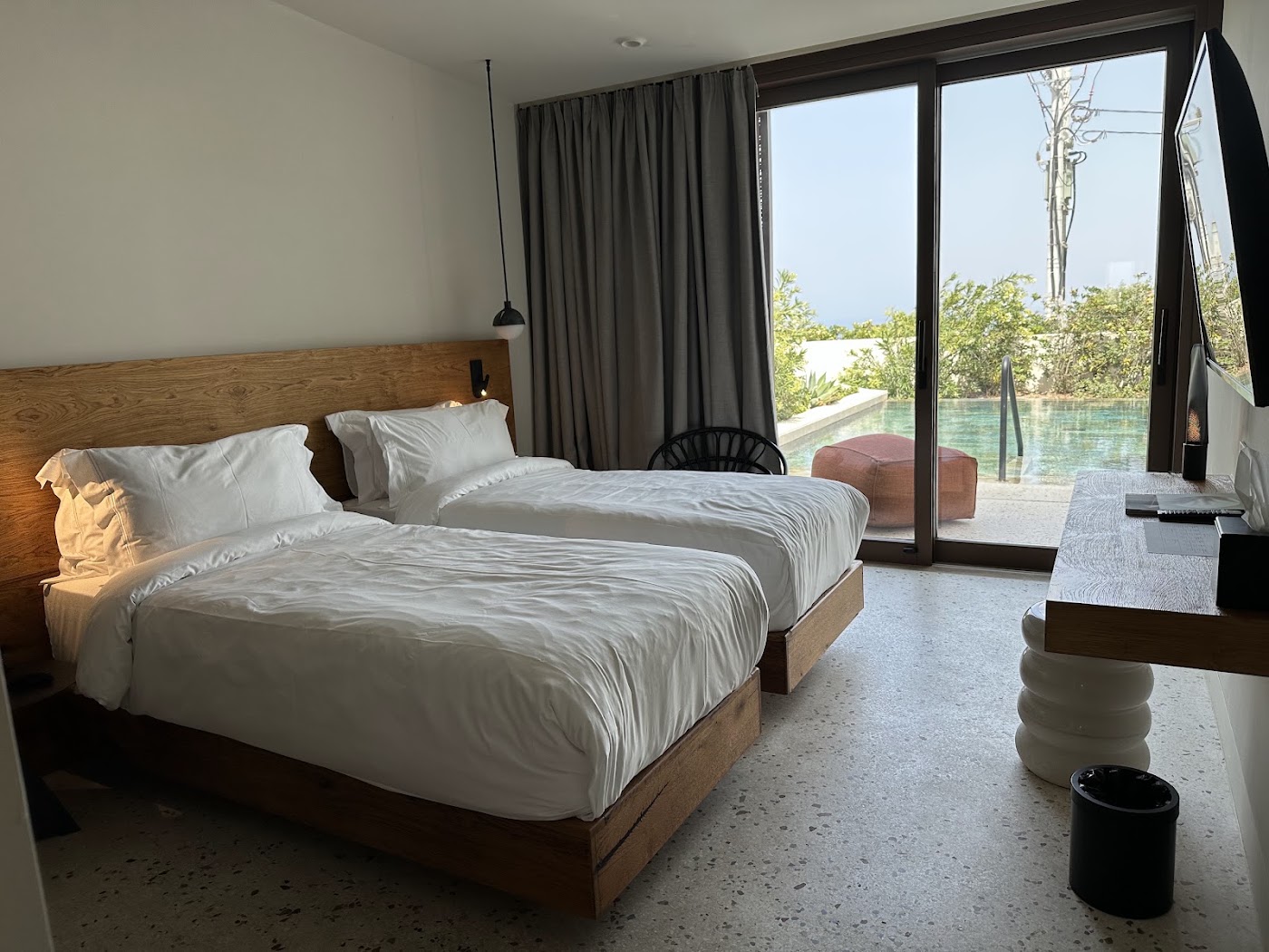 NOŪS Santorini, dog-friendly hotel, photo 3