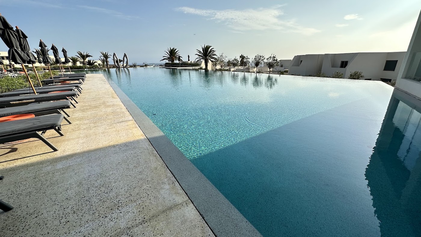 NOŪS Santorini, dog-friendly hotel, photo 4