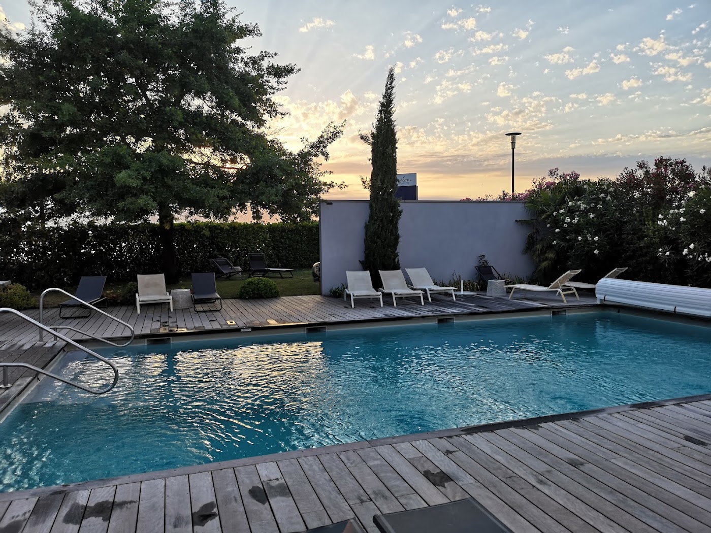 Novotel Bordeaux Lac, dog-friendly hotel, photo 4