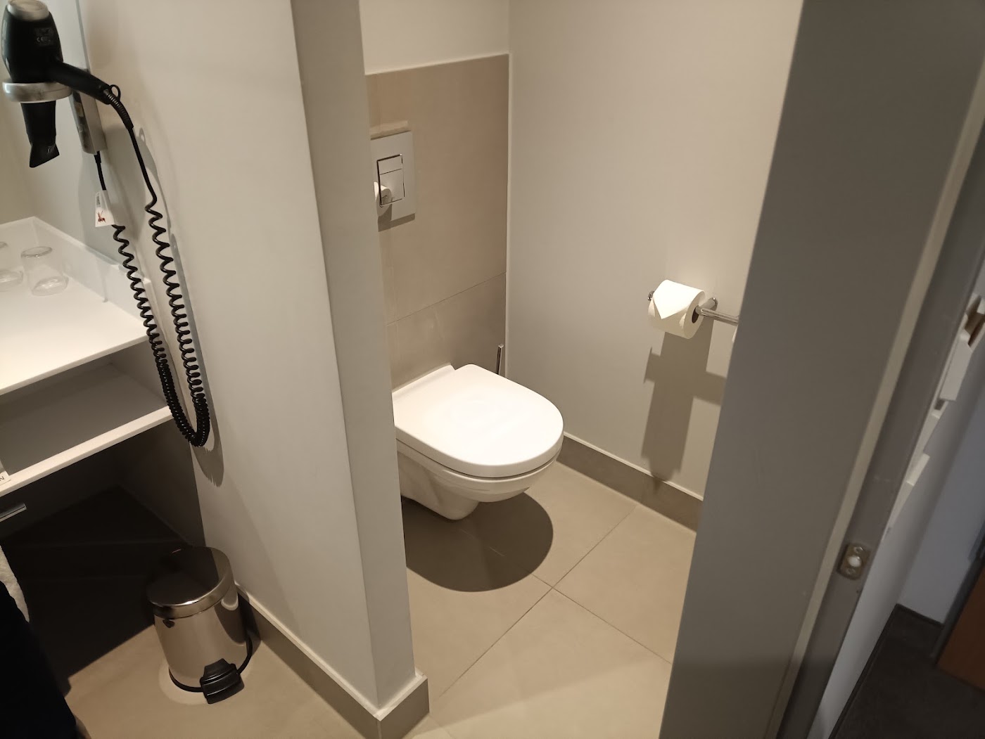 Novotel Hamburg City Alster, dog-friendly hotel, photo 4