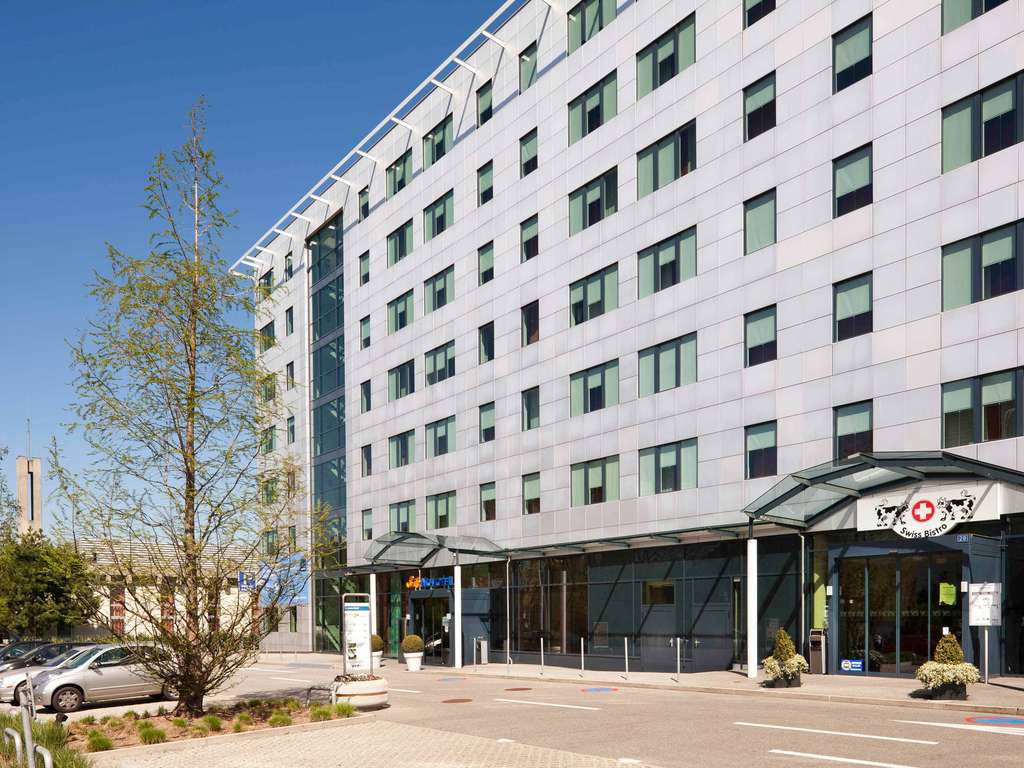 Novotel Suites Genève Aéroport, dog-friendly hotel, photo 2