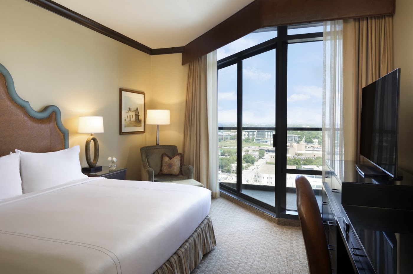 Omni Austin Hotel Downtown, dog-friendly hotel, photo 2