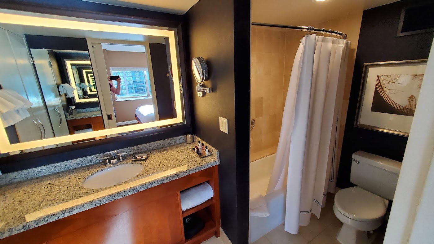 Omni Chicago Hotel, dog-friendly hotel, photo 4