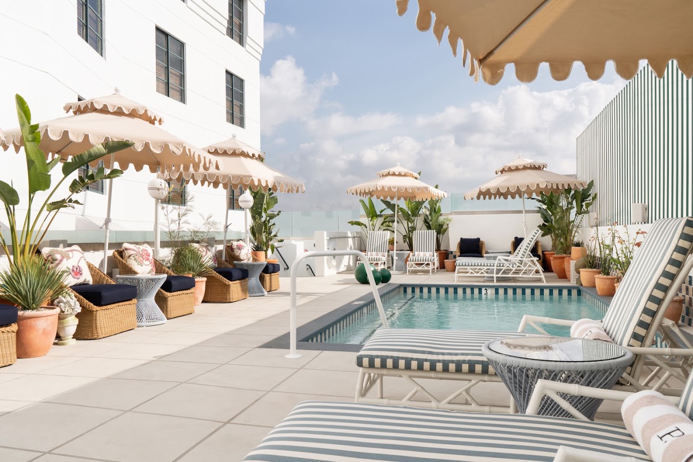 Palihouse West Hollywood, dog-friendly hotel, photo 2