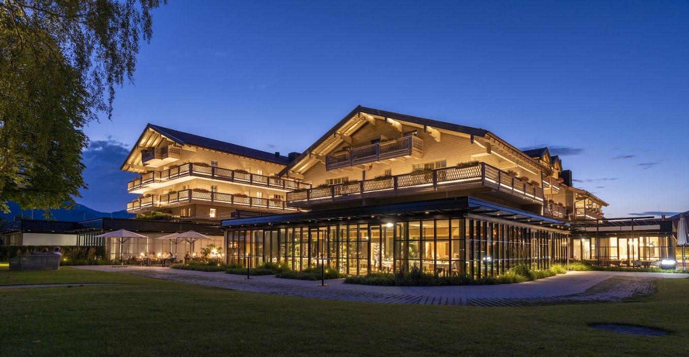 Parkhotel Egerner Höfe, dog-friendly hotel in Bavarian Alps and Lakes