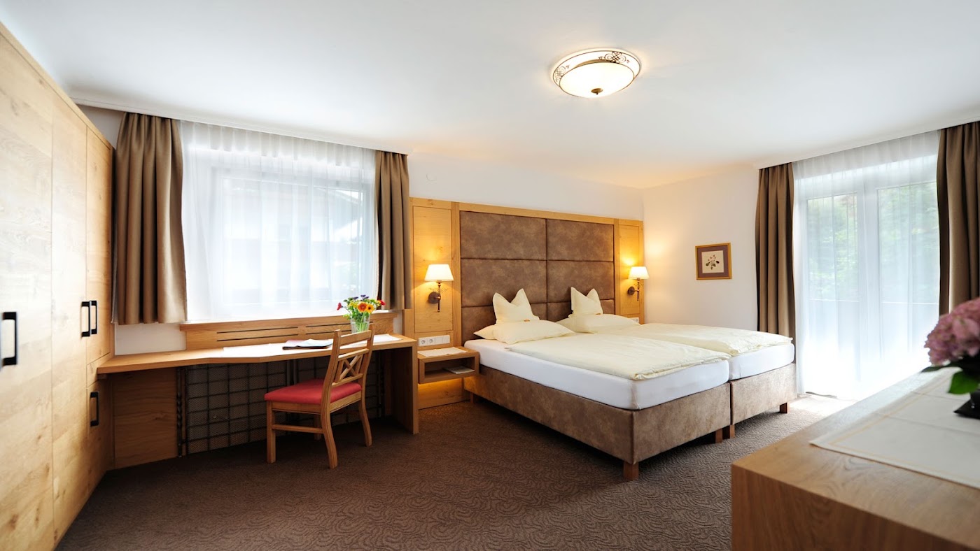 Parkhotel Seefeld, dog-friendly hotel, photo 3