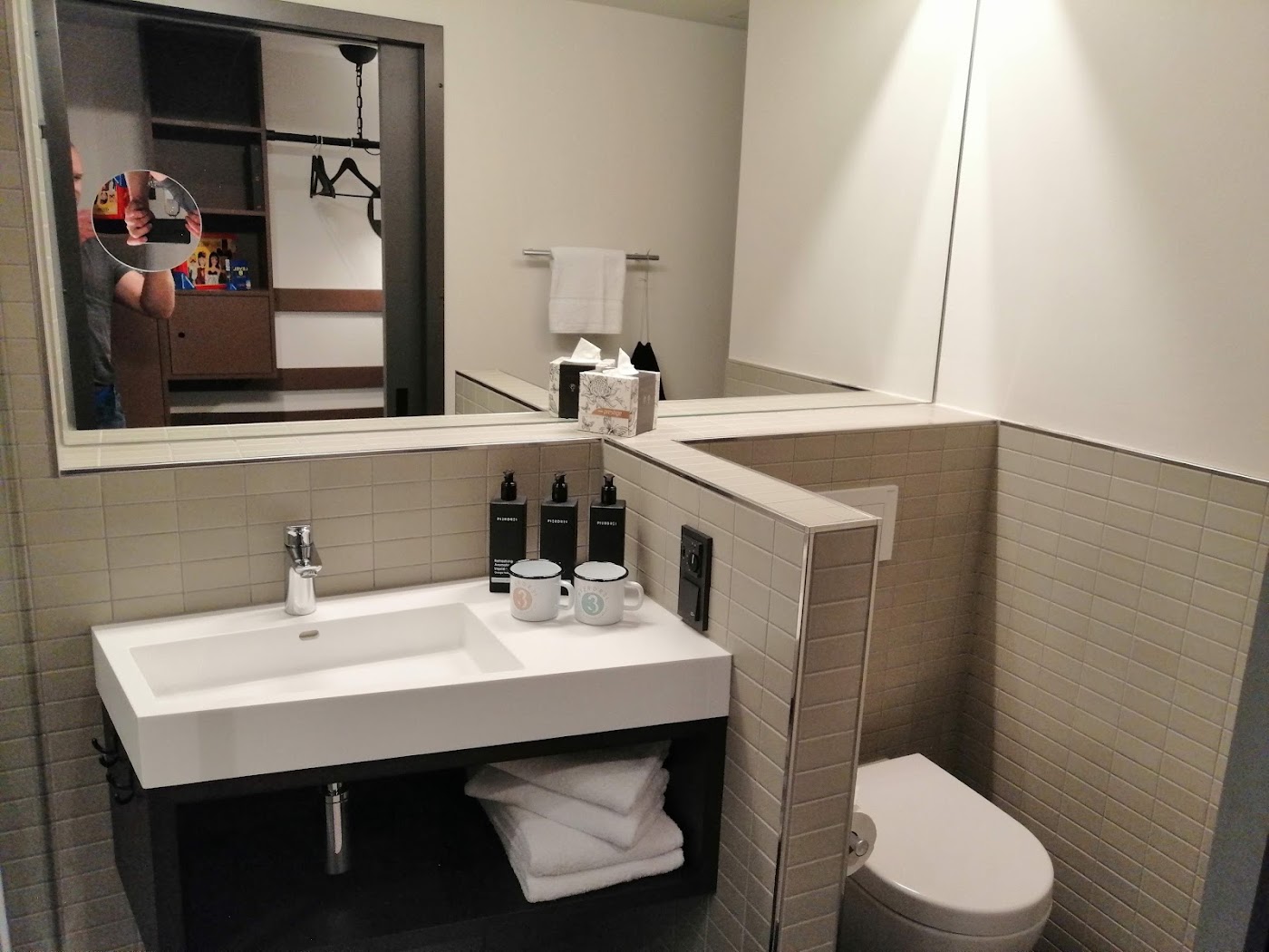 PIERDREI Hotel HafenCity Hamburg, dog-friendly hotel, photo 4