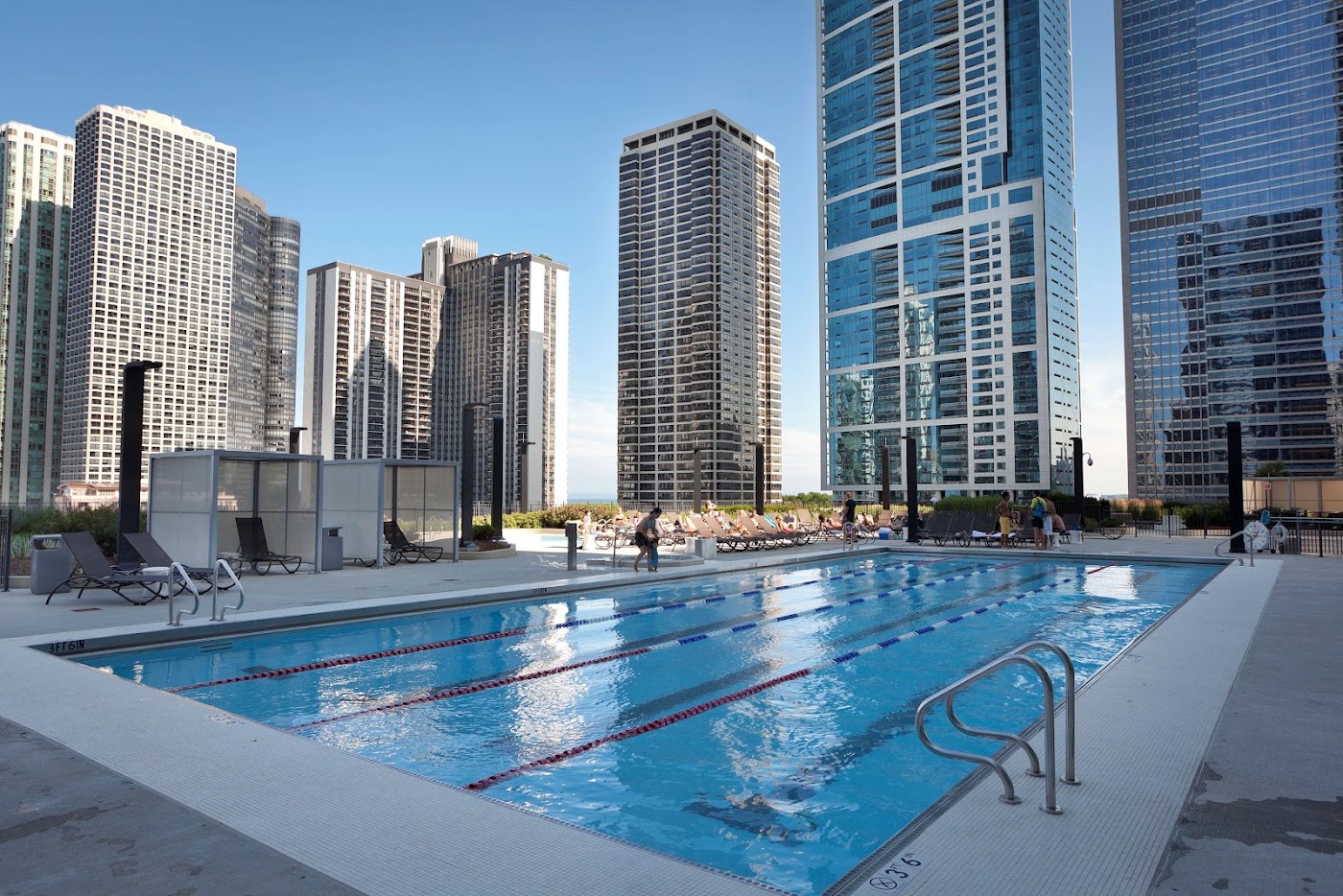 Radisson Blu Aqua Hotel Chicago, dog-friendly hotel, photo 2