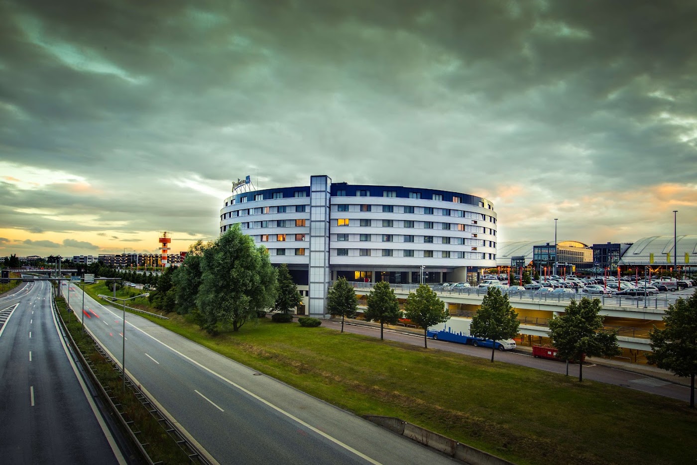 Radisson Blu Hotel, Hamburg Airport, dog-friendly hotel, photo 2