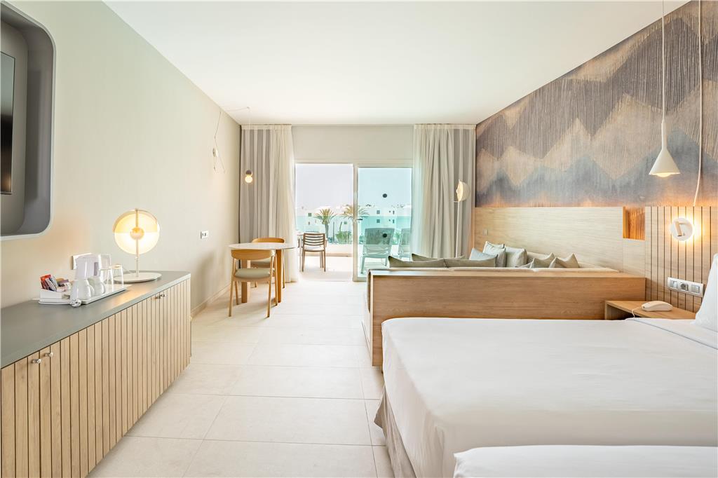 Radisson Blu Resort, Lanzarote, dog-friendly hotel, photo 5