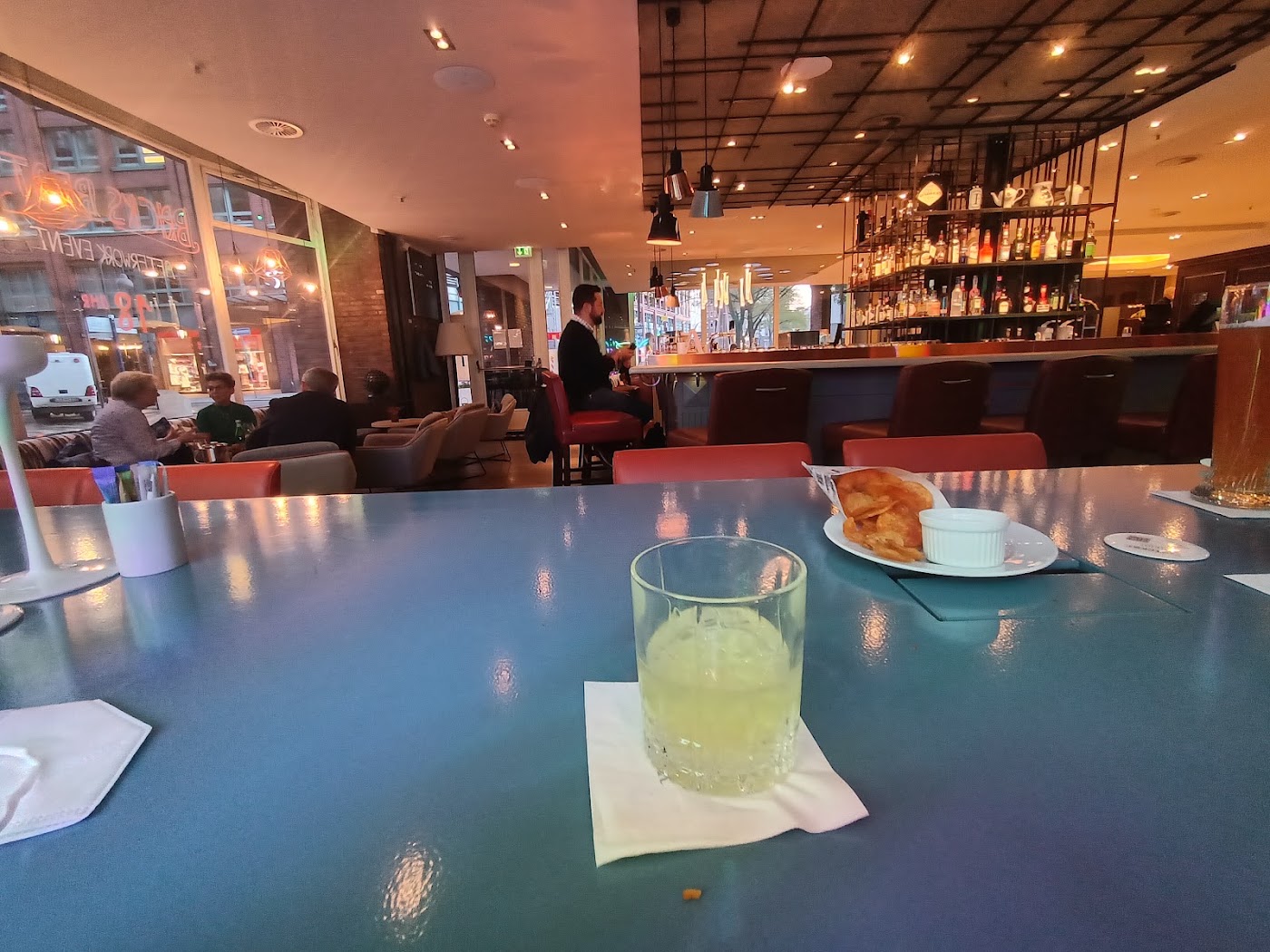 Renaissance Hamburg Hotel, dog-friendly hotel, photo 4