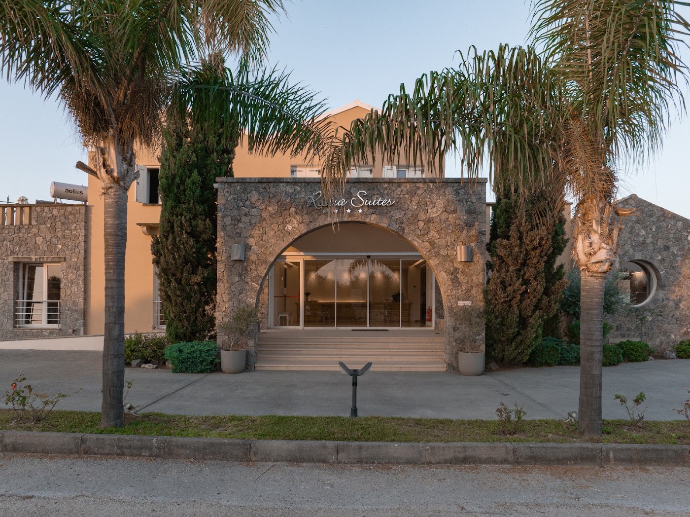 Restia Suites Exclusive Resort, dog-friendly hotel, photo 2