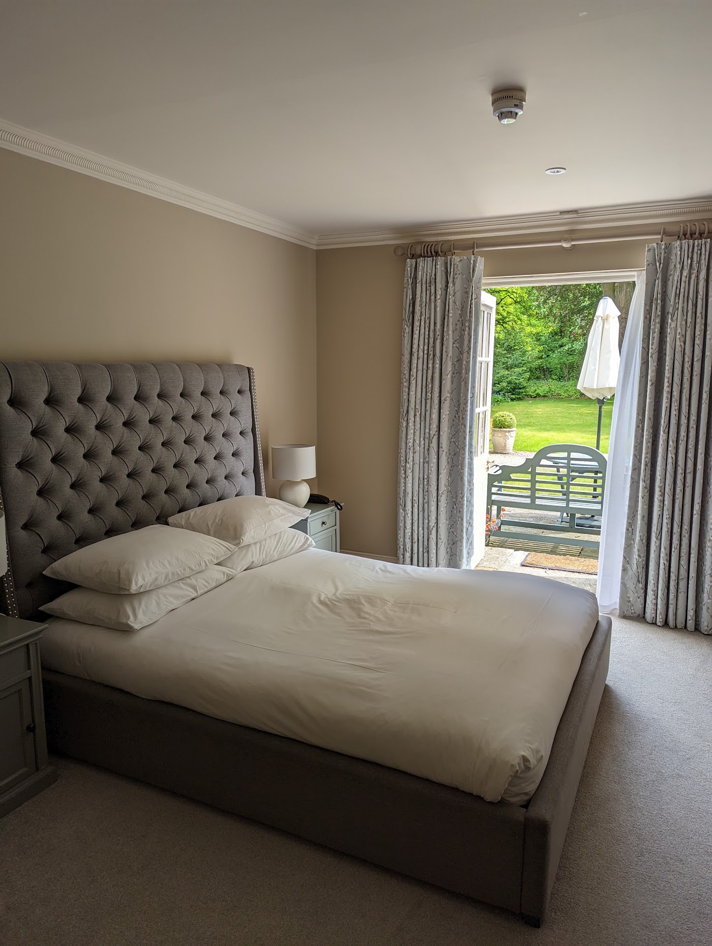 Riverside House Hotel, dog-friendly hotel, photo 3