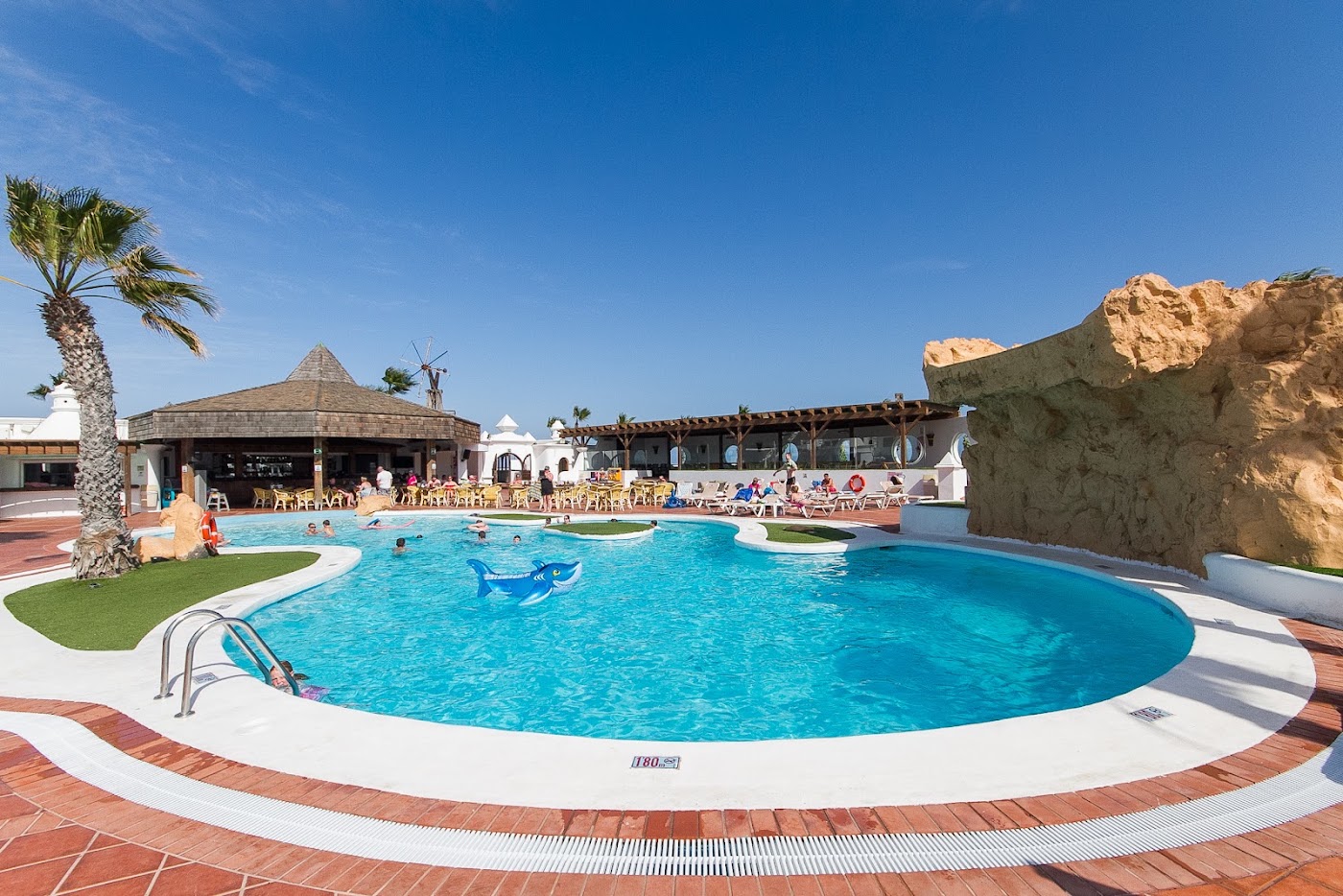 Seaside Sandy Beach, dog-friendly hotel, photo 4