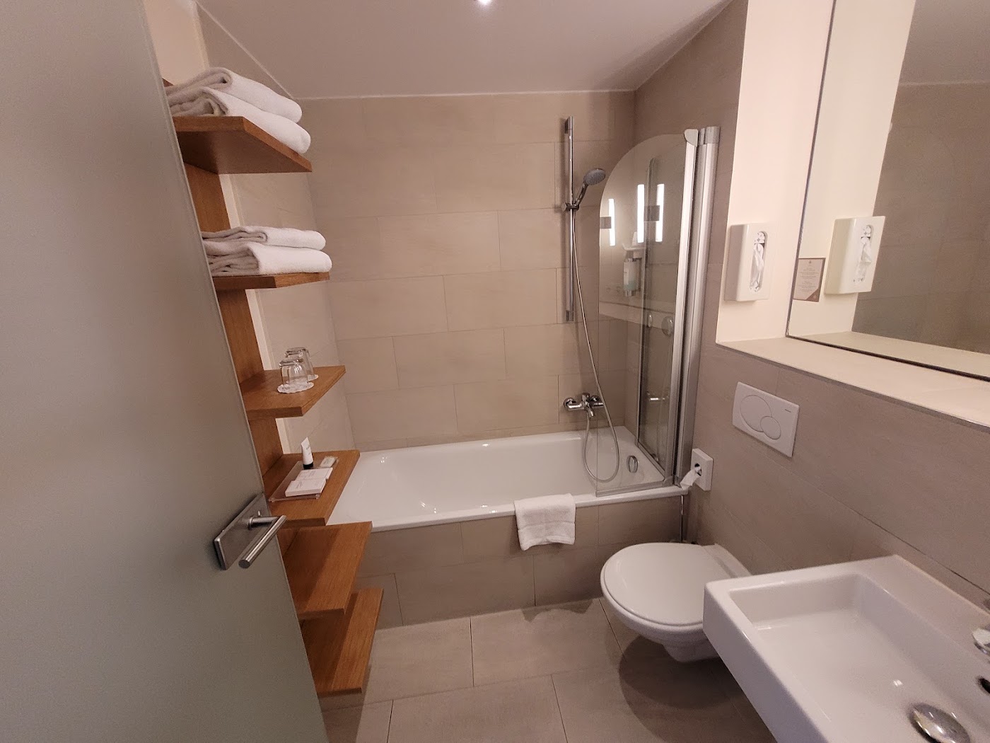 Seehotel Leoni, dog-friendly hotel, photo 5