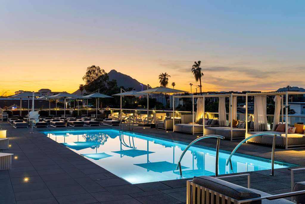 Senna House Scottsdale, Curio Collection by Hilton, dog-friendly hotel, photo 4