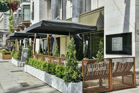 Sheraton Grand London Park Lane, dog-friendly hotel, photo 2