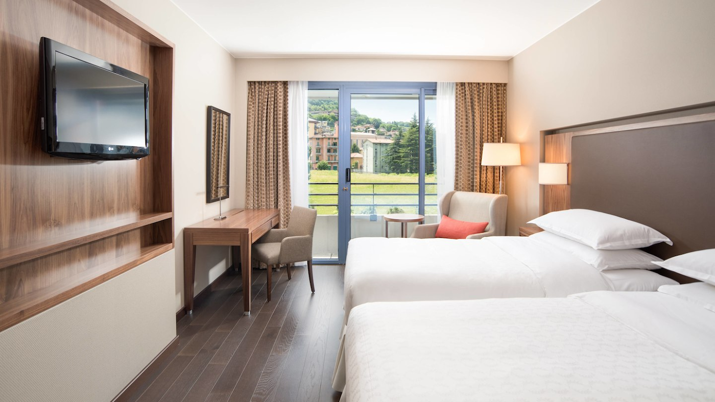 Sheraton Lake Como Hotel, dog-friendly hotel, photo 3