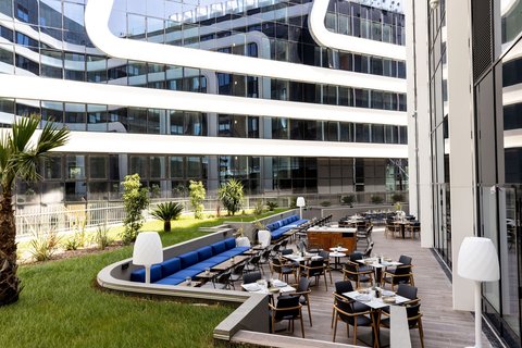 Sheraton Nice Airport, dog-friendly hotel, photo 2