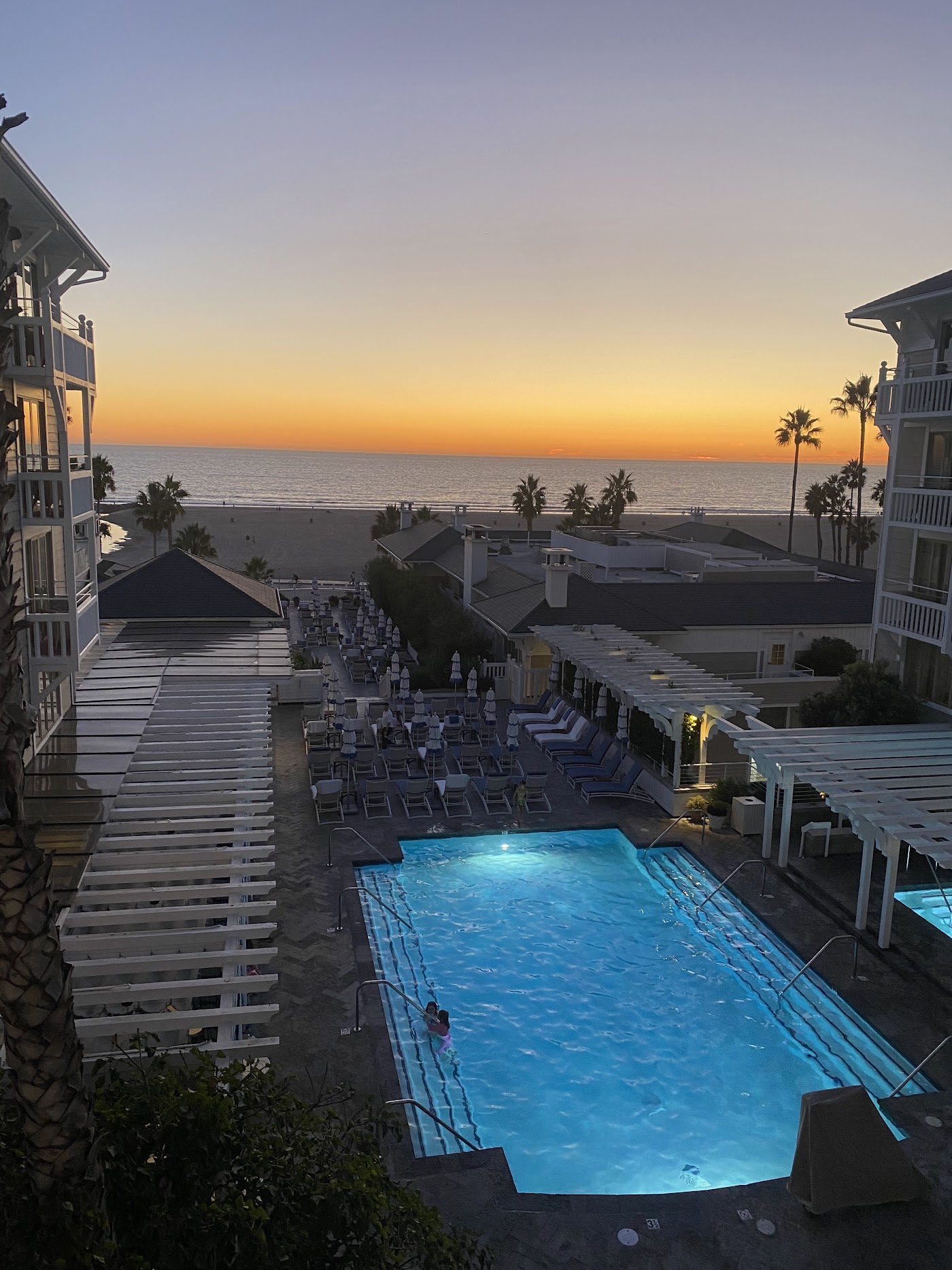 Shutters on the Beach, dog-friendly hotel, photo 4