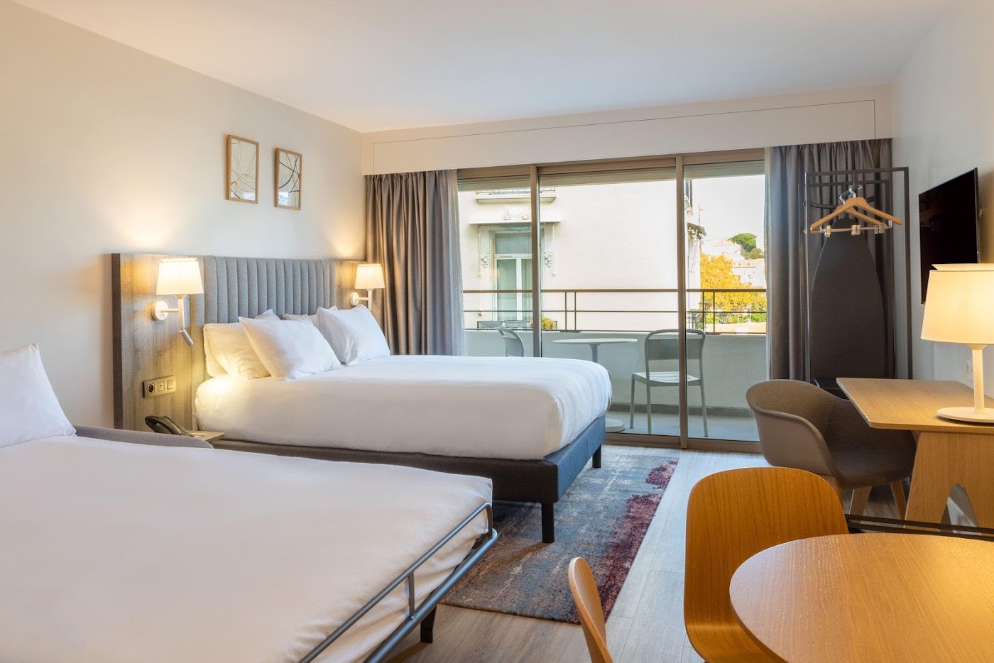 Staybridge Suites Cannes Centre, dog-friendly hotel, photo 3