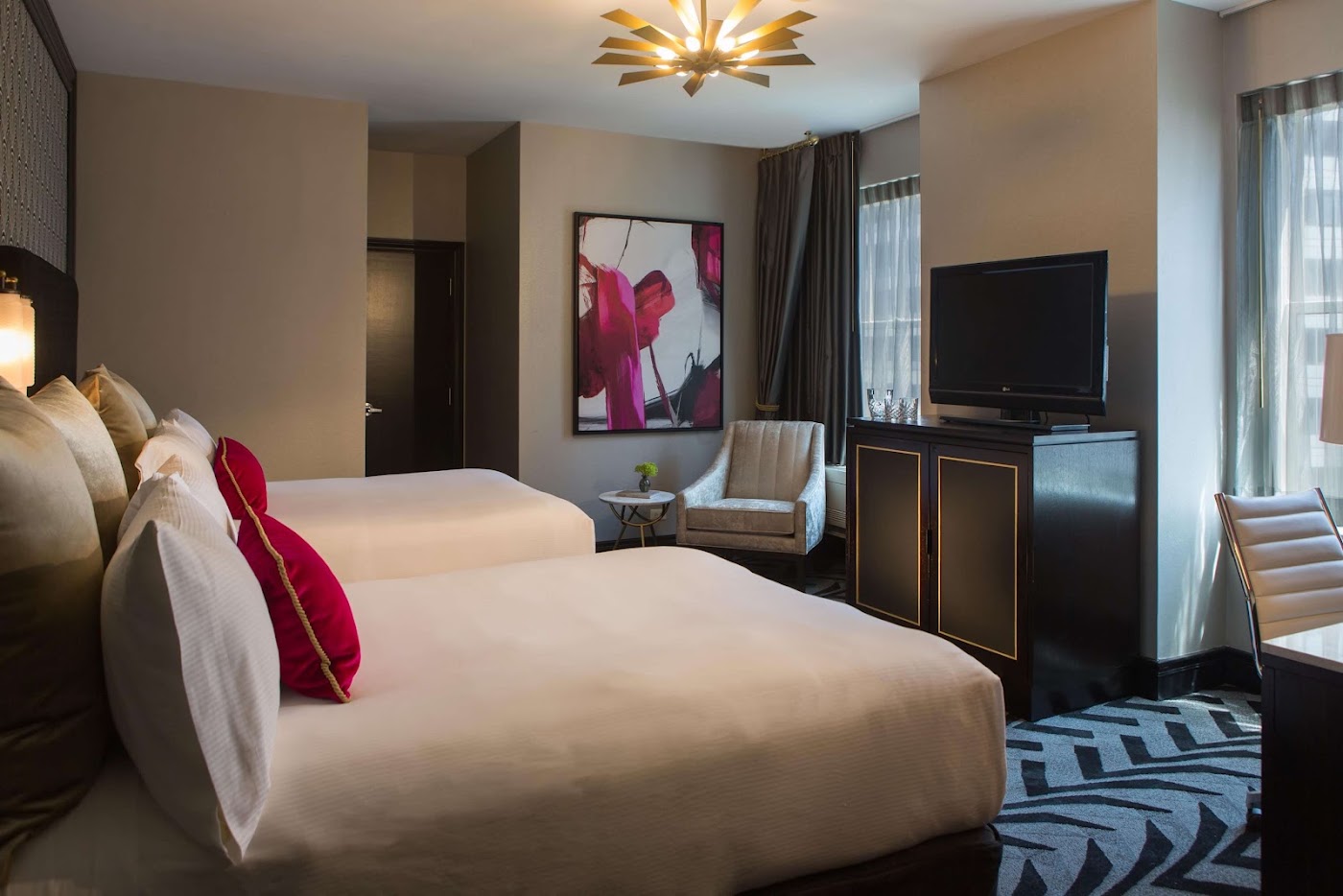 The Allegro Royal Sonesta Hotel Chicago Loop, dog-friendly hotel, photo 3
