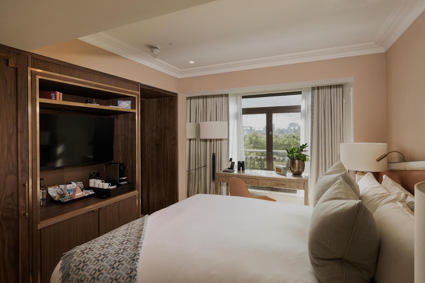 The Athenaeum Hotel and Residences, dog-friendly hotel, photo 3