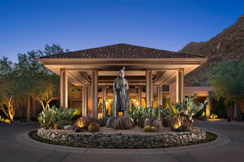 The Canyon Suites at The Phoenician, a Luxury Collection Resort, Scottsdale, dog-friendly hotel, photo 2