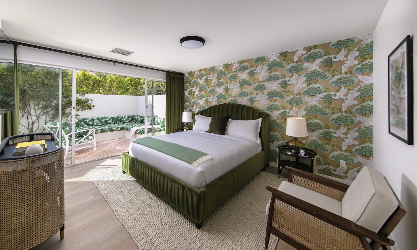 The Colony Palms Hotel and Bungalows, dog-friendly hotel, photo 3