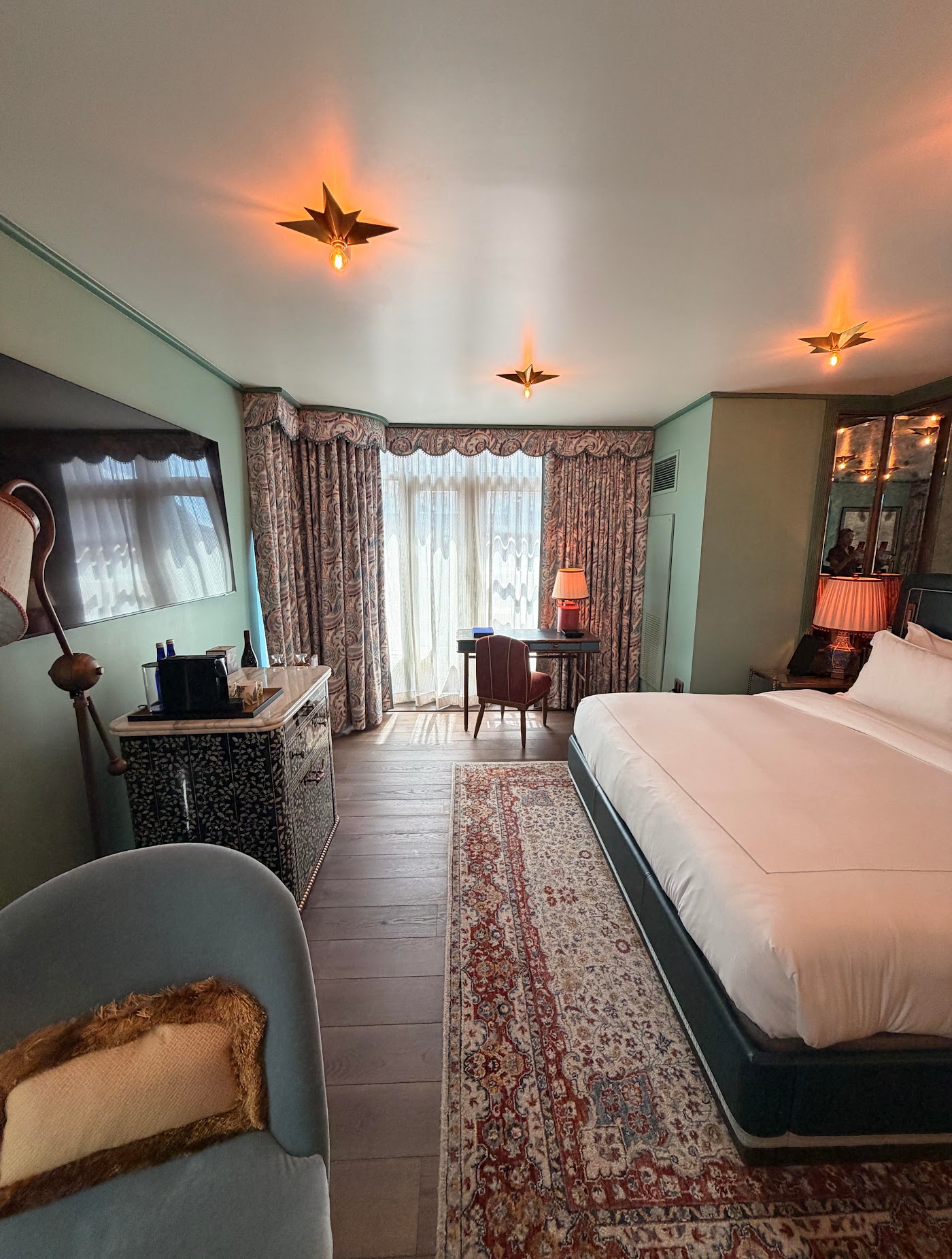 The Fifth Avenue Hotel, dog-friendly hotel, photo 3