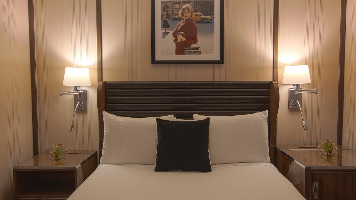 The Iroquois New York, dog-friendly hotel, photo 2