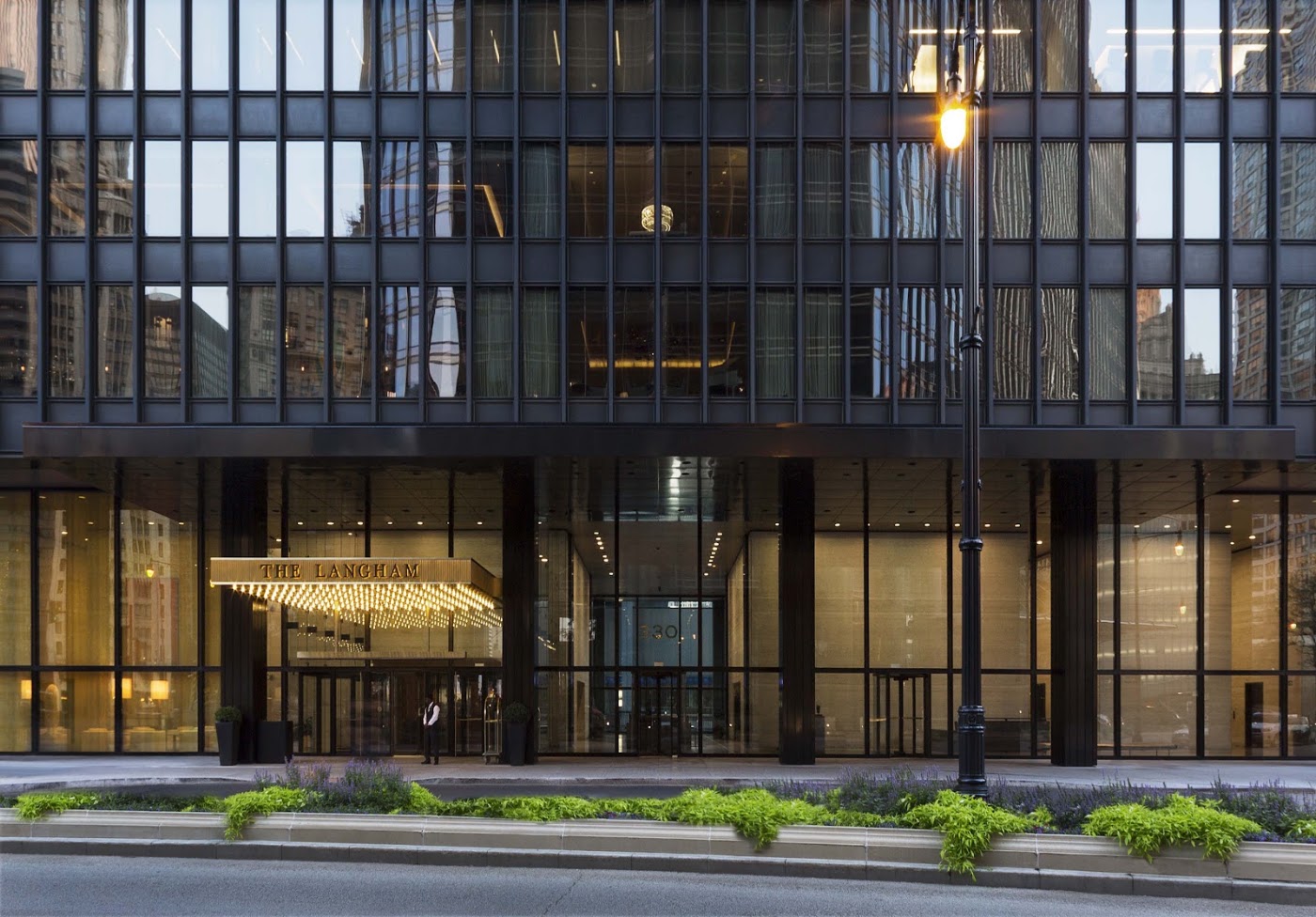 The Langham Chicago, dog-friendly hotel, photo 2