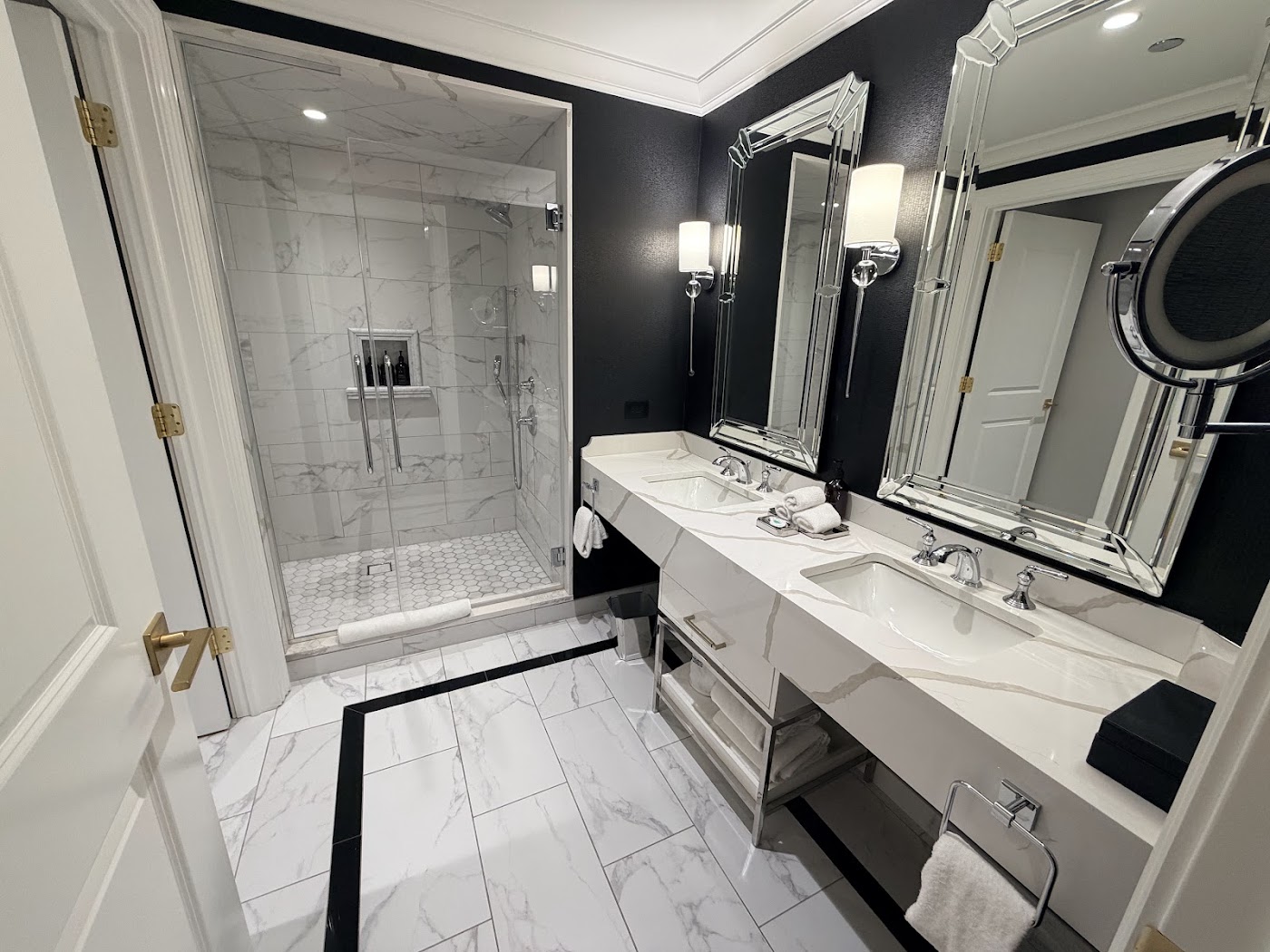 The LaSalle Chicago, dog-friendly hotel, photo 4