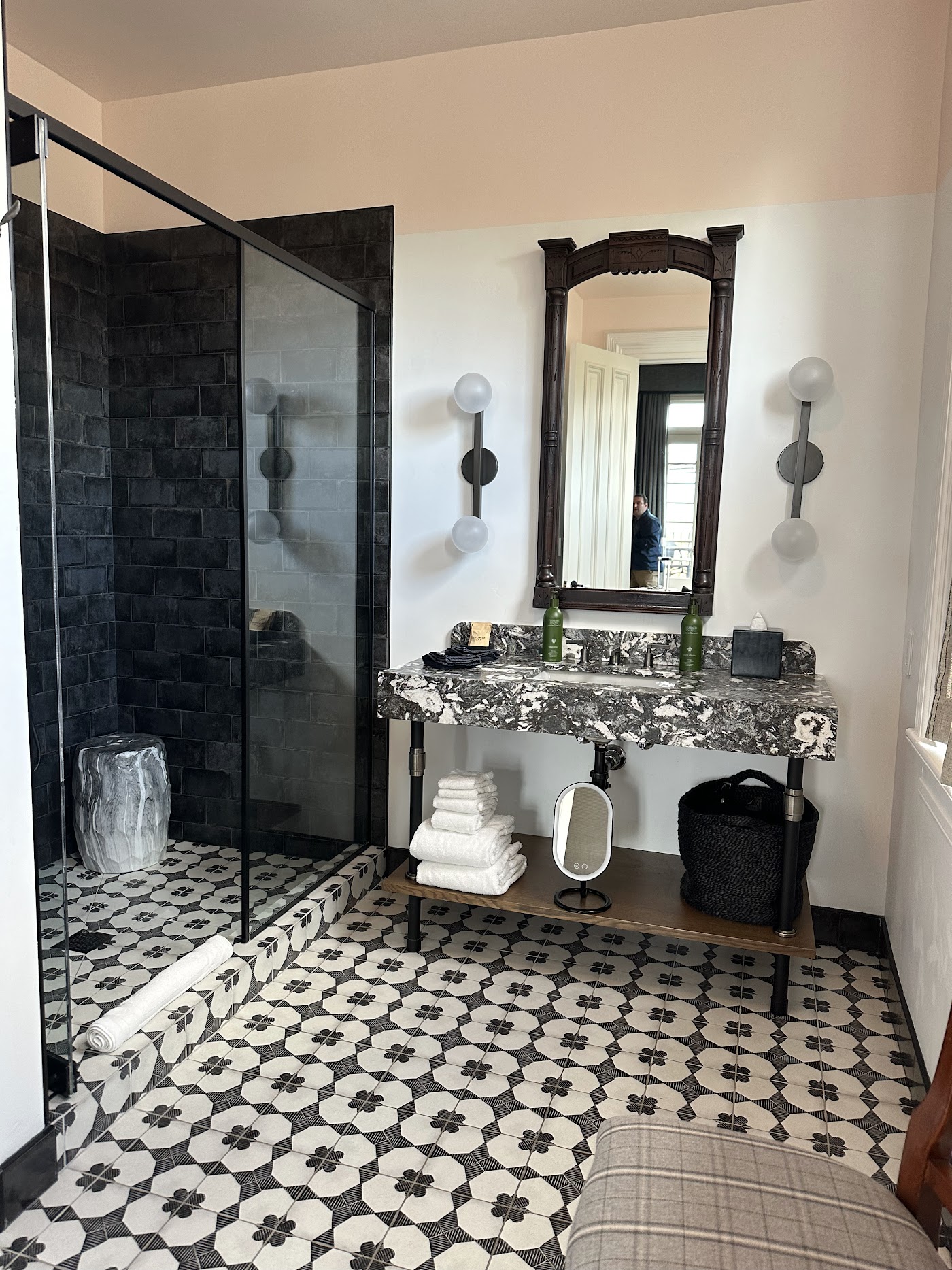The Madrona, dog-friendly hotel, photo 4