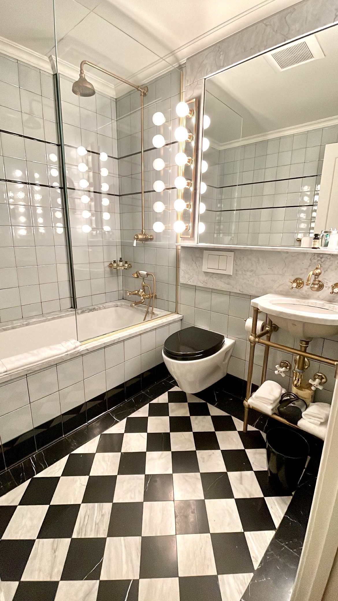 The Marlton Hotel, dog-friendly hotel, photo 4