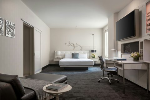 The Midland Hotel Chicago, dog-friendly hotel, photo 5
