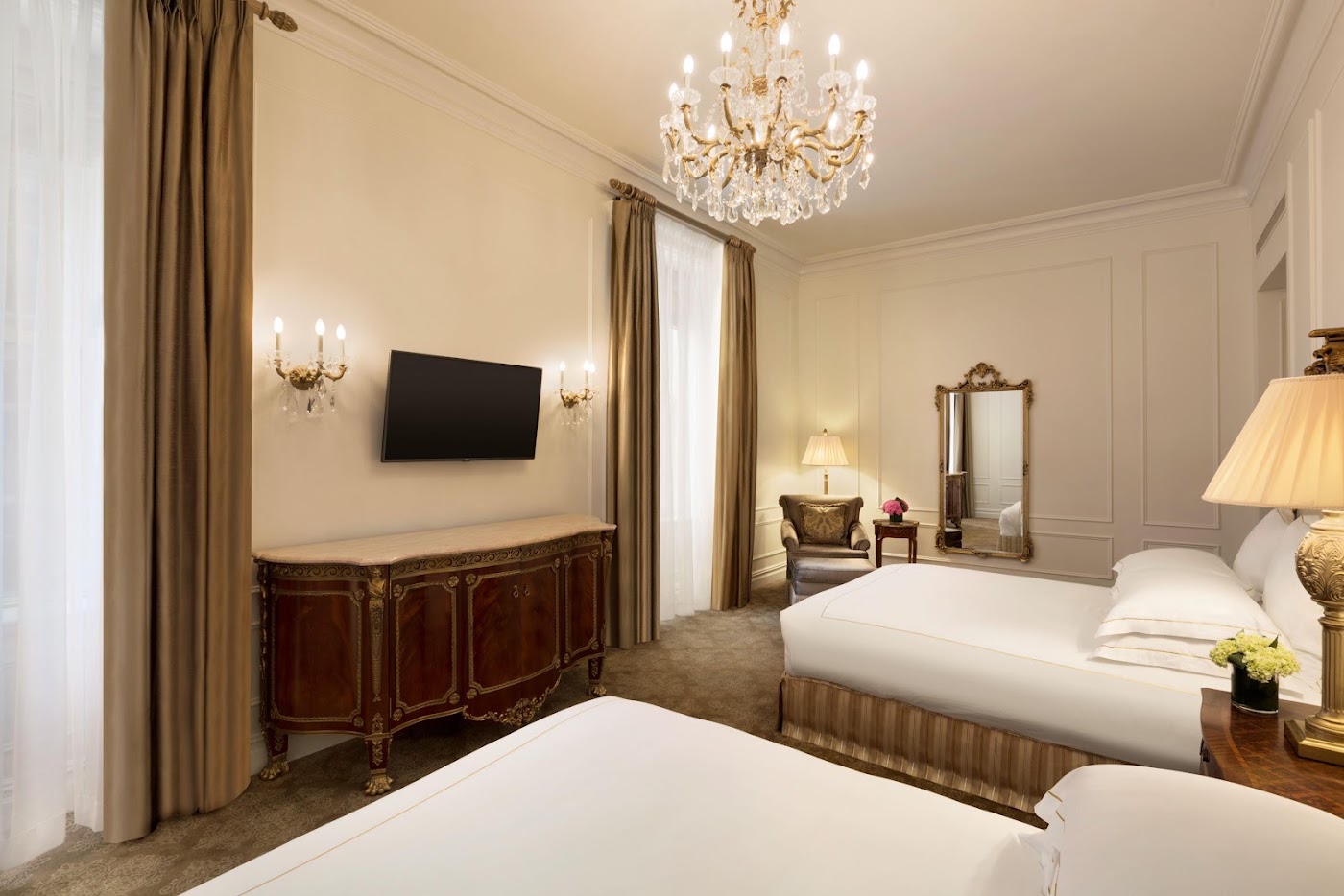 The Plaza, A Fairmont Hotel, dog-friendly hotel, photo 5
