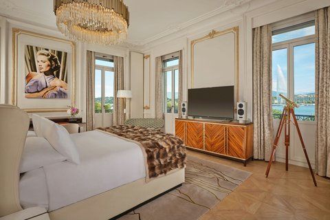 The Ritz-Carlton, Hotel de la Paix, Geneva, dog-friendly hotel, photo 5